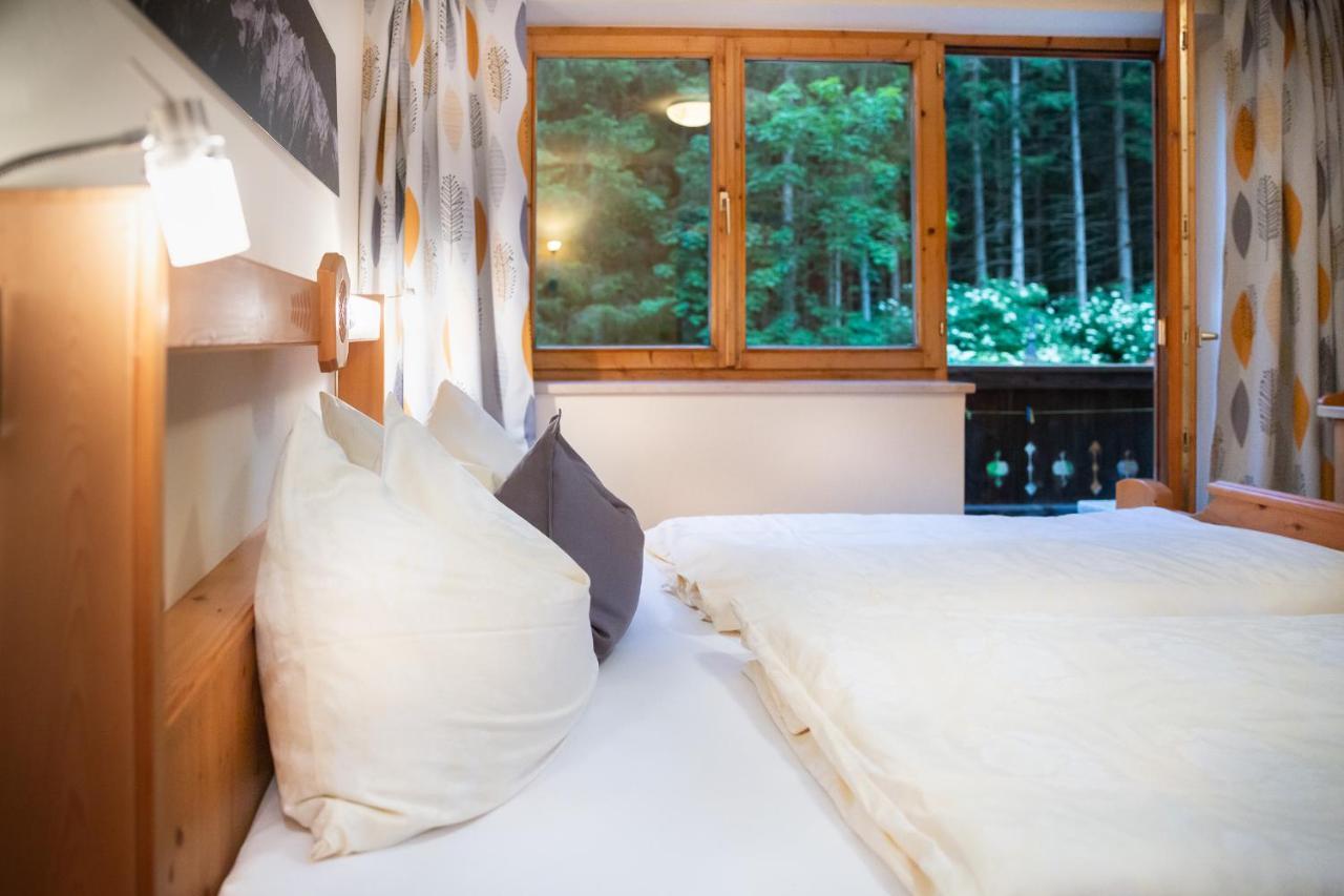 Appartements Hochlega Neukirchen am Grossvenediger Luaran gambar